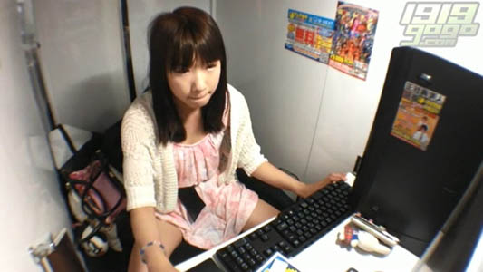 童顔で可愛いギャルが入って来ました