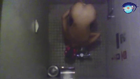 頭を下げてお尻を高くしてのマ○コ拭き