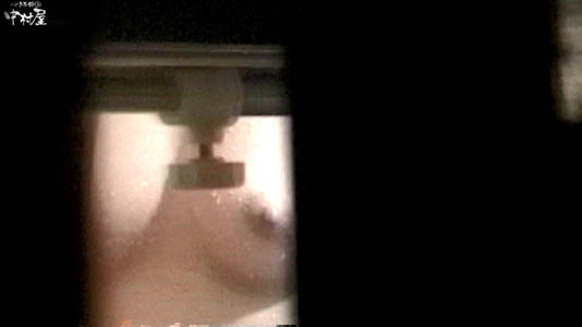 スキマからおっぱい映る、デカい