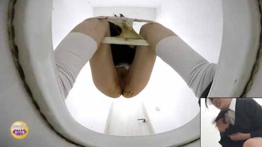 パンツもお尻も汚れてます