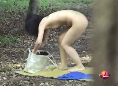 隠すものがなくスッポンポンから服を着る羽目になりました