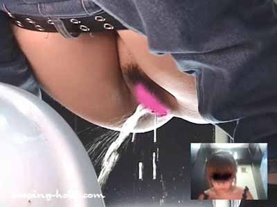 オシッコしてます