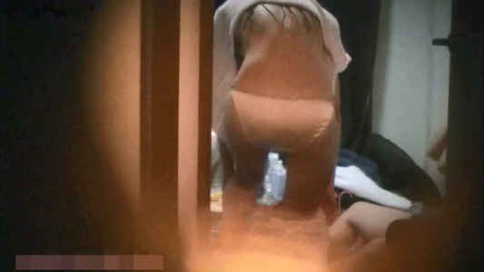 パンツ姿もエッチでイイです