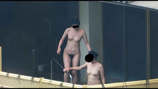 立派な逆三角形マン毛の女子