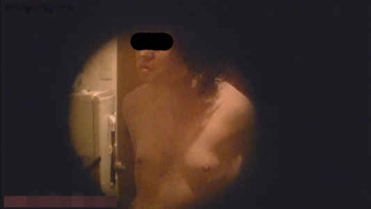 小さいおっぱいの女子もバッチリ盗撮されてます