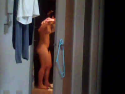 風呂上がりの全裸女子