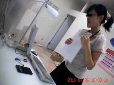 メガネの店員さん