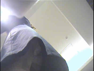 スカートの中を見上げておパンツ盗撮成功