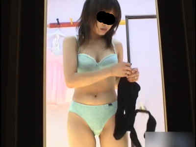 下着を身に着けパンストを用意しました